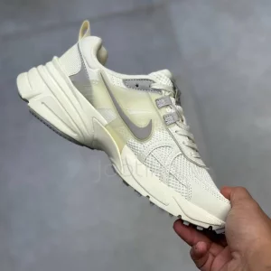 نایک وی تو کی ران کرم شیری طوسی Nike V2K Run Off-White / Cream