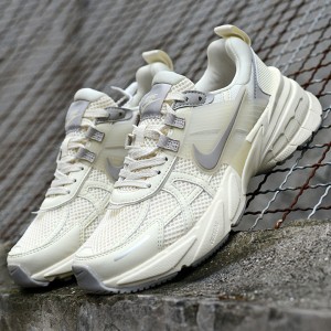 کفش نایک وی تو کی ران کرم شیری طوسی Nike V2K Run Off-White / Cream