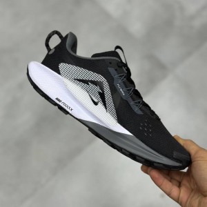 نایک ریکت پگاسوس تریل ۵ مشکی سفید طوسی Nike React Pegasus Trail 5