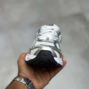 نیوبالانس 740 سفید نقره‌ای متالیک سرمه‌ای New Balance 740v2 White Shadow Grey Navy U740WN2