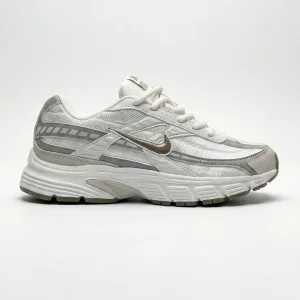نایک اینیشیتور سفید خاکستری قهوه‌ای Nike Initiator Phantom Light Bone Sail Brown IB4339-001