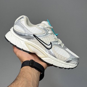 نایک وی فایو آر ان آر کرم استخوانی نقره‌ای Nike V5 RNR