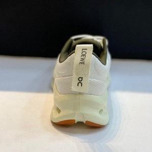 کتونی آن رانینگ کلودتیلت سفید زیتونی On Running Cloudtilt 2 LOEWE White Khaki 3ME10693507