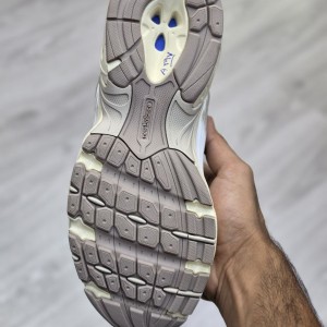 کفش نیوبالانس 530 سفید خاکی New Balance MR530HX