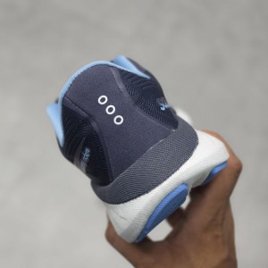 ساکنی راید 18 سرمه‌ای آبی روشن سفید Saucony Ride 18