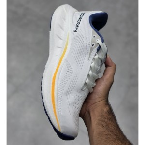 ساکنی راید 18 سفید آبی زرد Saucony Ride 18
