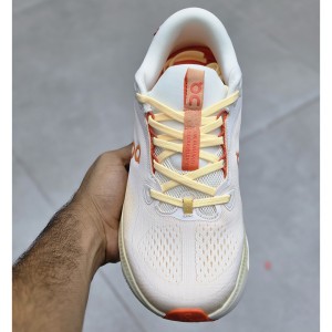 کتونی آن رانینگ کلودسرفر کرم نارنجی سفید On Running Cloudsurfer 3