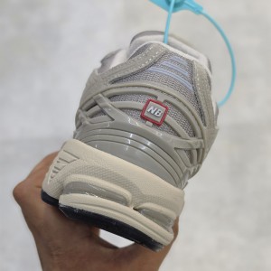 کفش نیوبالانس 1906 بژ کرم New Balance M1906RL Beige Cream