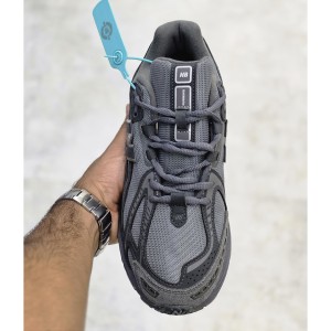 کفش نیوبالانس 1906 نوک‌مدادی مشکی New Balance M1906RHX Greyscale