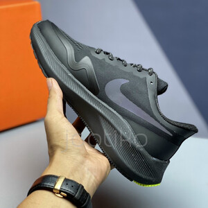 نایک وین فلو 8 شیلد Nike Winflo 8 Shield