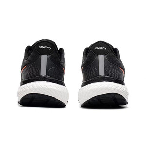 ساکنی ترایامف Saucony Triumph 19