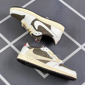 ایر جردن وان Travis Scott Air Jordan 1 Low Reverse Mocha