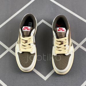 ایر جردن وان Travis Scott Air Jordan 1 Low Reverse Mocha