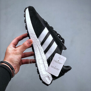 کتانی راحتی آدیداس رتروپی Adidas RETROPY E5