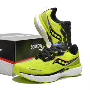ساکنی ترایامف Saucony Triumph 19