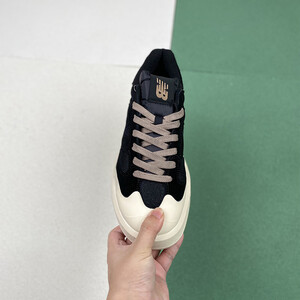 نیوبالانس مدل New Balance CT302