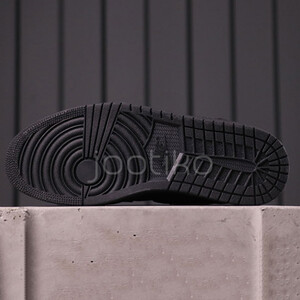 جردن وان تریپل بلک Jordan 1 Low Triple Black