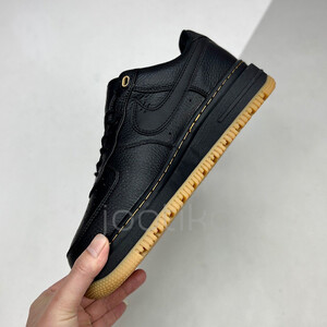 نایک ایرفروس وان لوکس بلک گام Nike Air Force 1 Luxe Black Gum