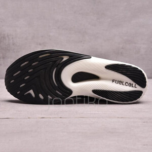 نیوبالانس فیول سل الیت New Balance FuelCell RC Elite V2