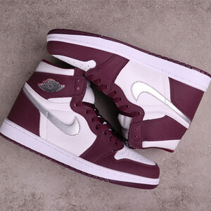 جردن وان بوردو Jordan 1 Retro High OG Bordeaux