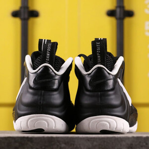 نایک ایر فومپوزیت پرو دکتر دووم Nike Air Foamposite Pro-Dr. Doom