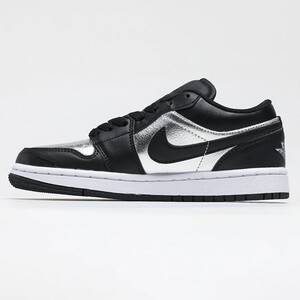 جردن وان بلک متالیک سیلور Jordan 1 Low Black Metallic Silver