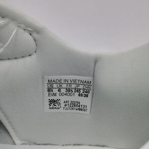 کفش آدیداس اوزویگو Adidas Ozweego