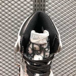نایک ایر جردن وان Nike Air Jordan 1 High OG Wolf