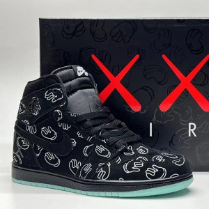 جردن وان رترو کاز Jordan 1 Retro Kaws