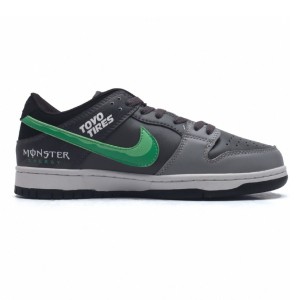 نایک اس بی دانک تایتبوث Nike SB Dunk Low Tightbooth