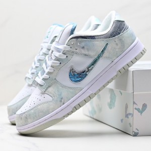 نایک اس بی دانک دورنبشر Nike SB Dunk Low Doernbecher