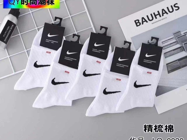 جوراب نایک ساق بلند