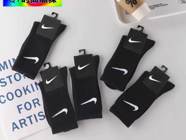 جوراب نایک ساق بلند