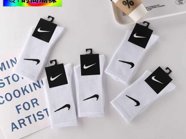 جوراب نایک ساق بلند