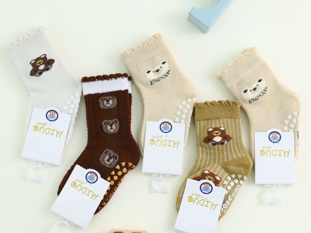 جوراب نوزادی  کف ژله ای