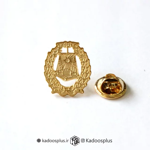 بج سینه طلایی کانون وکلای دادگستری