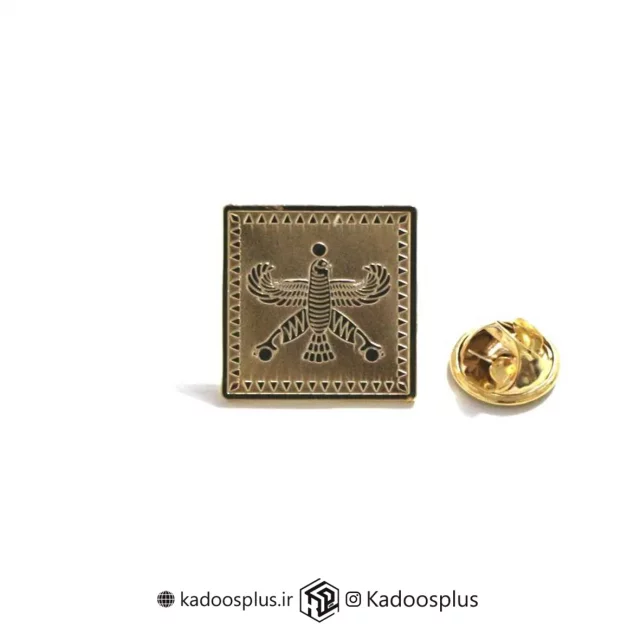 بج سینه درفش شهباز طلایی