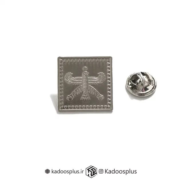 بج سینه درفش شهباز نقره‌ ای