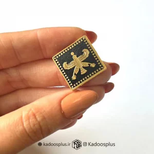 بج سینه بزرگ درفش شهباز
