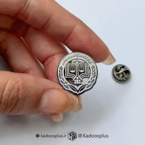 بج سینه دایره ای مرکز  وکلا نقره ای برشی