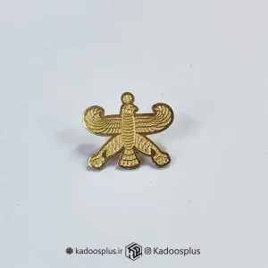 بج سینه درفش شهباز طلایی بُرشی