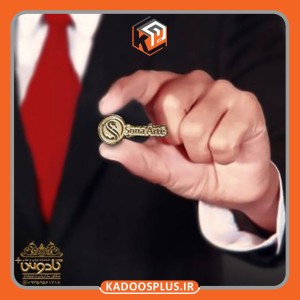 بج سینه طلایی با طرح اختصاصی