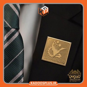 بج سینه مربعی طلایی