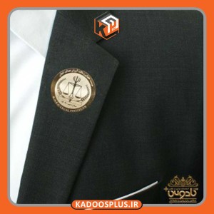 بج سینه دایره ای طلایی