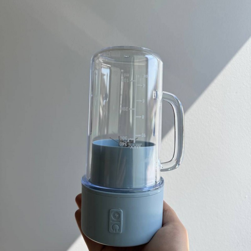 شیکر ورزشی تیغه دار شارژی