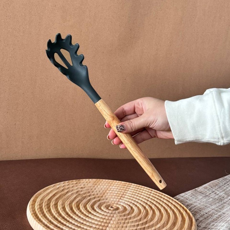 کفگیر ماکارونی سیلیکونی شنگیا