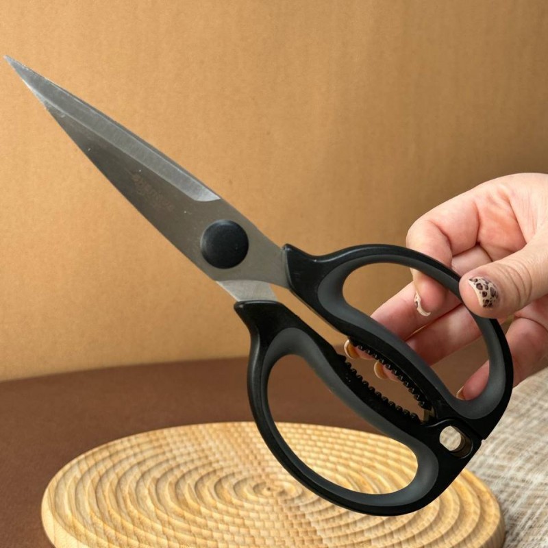 قیچی آشپزخانه شنگیا