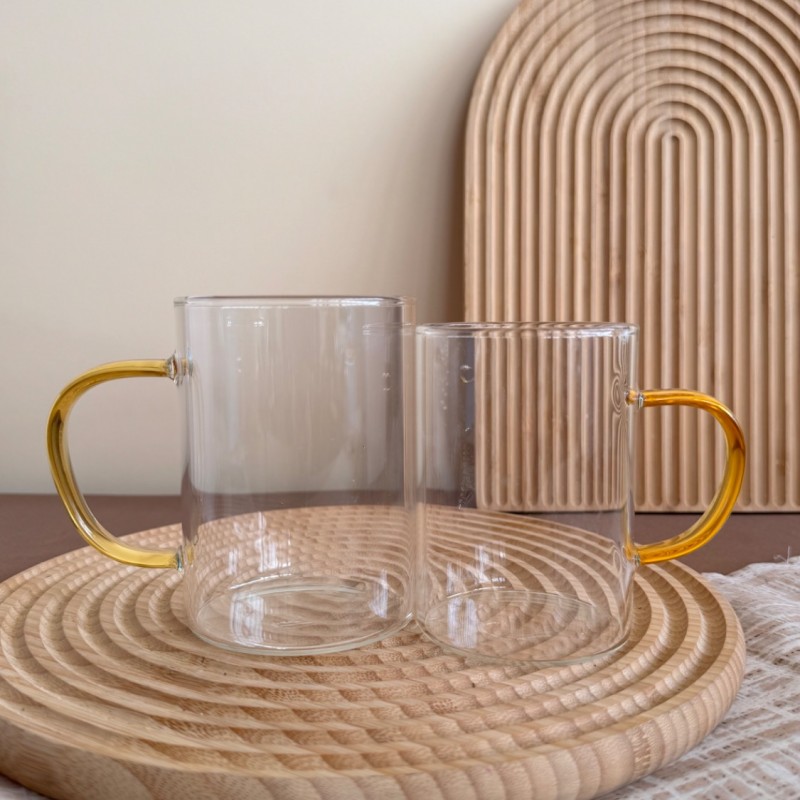 لیوان پیرکس دسته رنگی