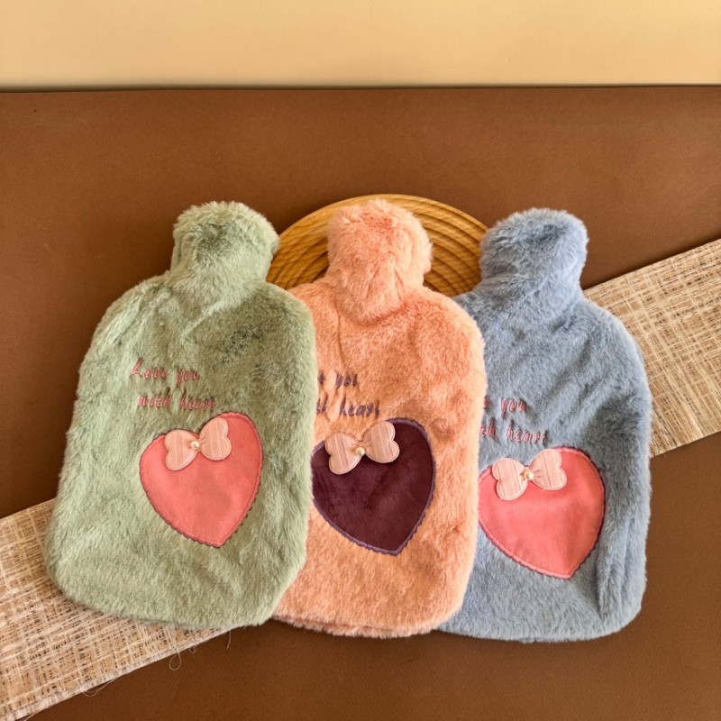 کیسه آب گرم سیلیکونی روکش پشمالو طرح قلبی