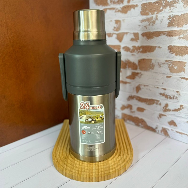 فلاسک مسافرتی درب پیچی برند DAY DAYS ظرفیت 2/3 لیتری